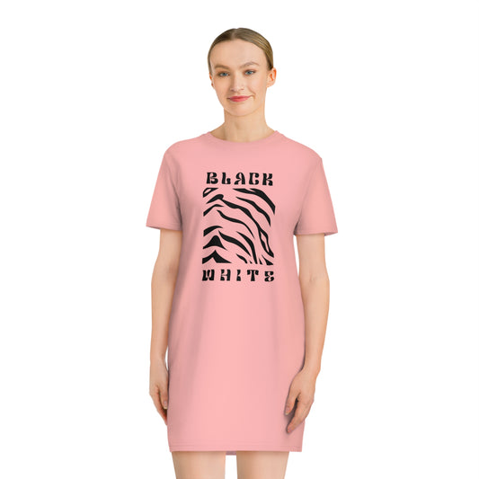 Opulent Onyx Tiger Women's T-shirt Dress